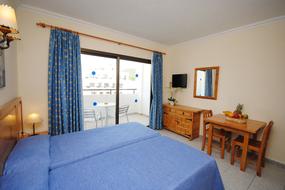 Casa Luis Apartments Santa Eularia des Riu Exterior photo